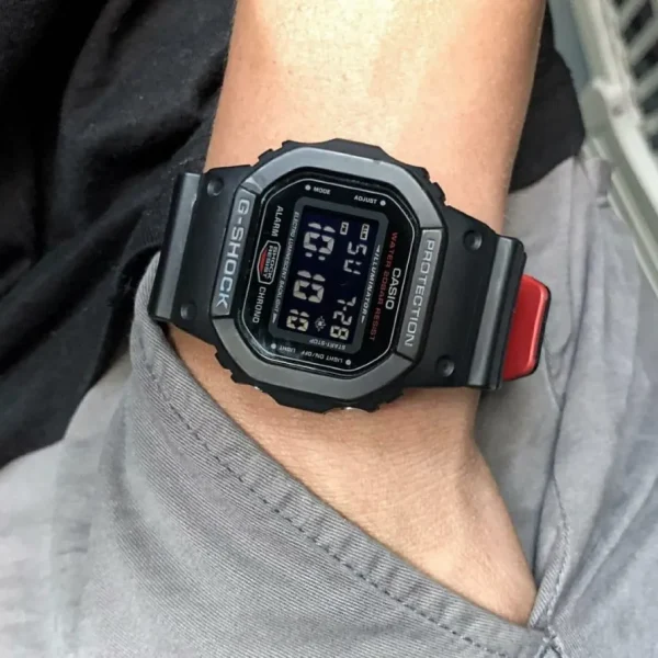 ساعت مچی اسپرت جی شاک کاسیو مدل G-SHOCK DW-5600HR-1D