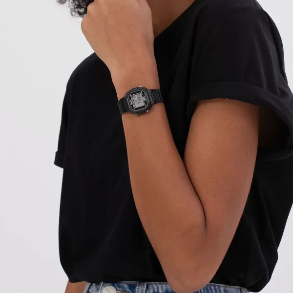 ساعت زنانه کاسیو مدل CASIO-LA-20WH-1ADF