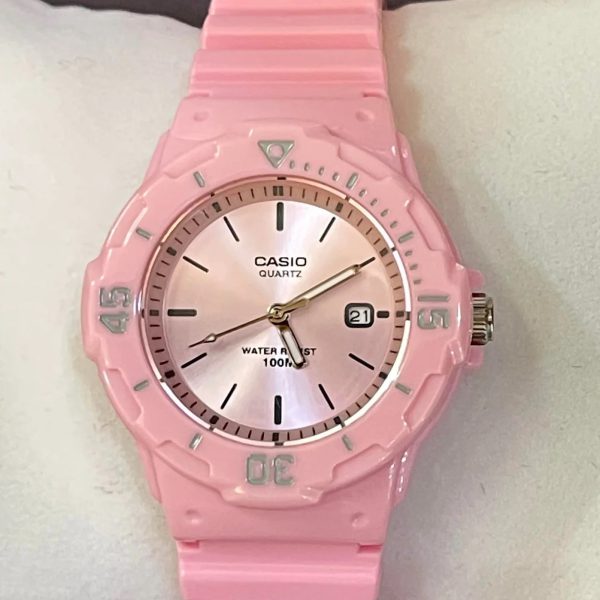 ساعت مچی زنانه کاسیو مدل CASIO-LRW-200H-4E4V