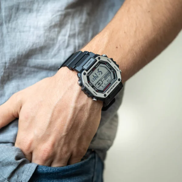 ساعت مچی مدل CASIO-MWD-110H-1AVDF