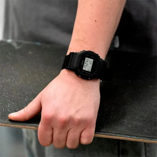 ساعت مچی اسپرت جی شاک کاسیو مدل G-SHOCK DW-5600BCE-1DR