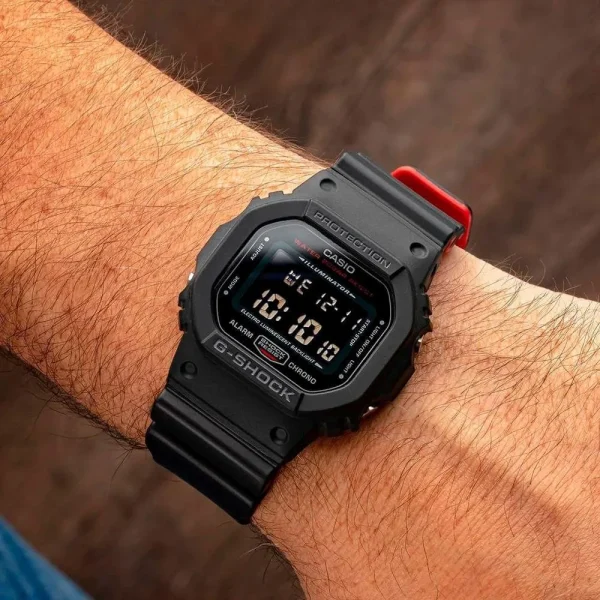 ساعت مچی اسپرت جی شاک کاسیو مدل G-SHOCK DW-5600UHR-1DR