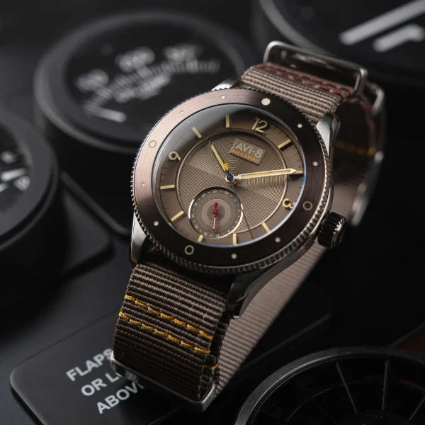 ساعت مچی اسپرت ای وی ایت AVI-8 مدل AV-4112-03