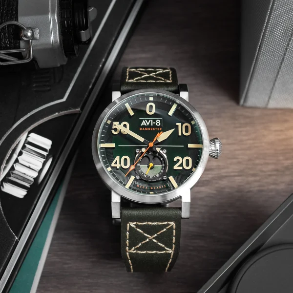 ساعت مچی اسپرت ای وی ایت AVI-8 مدل AV-4113-02