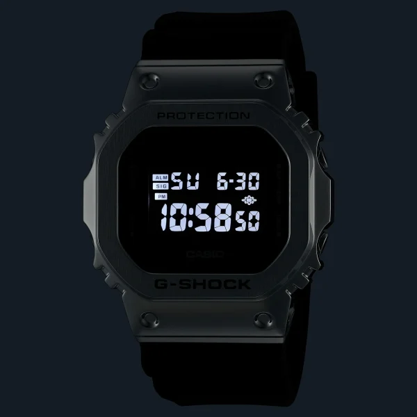 ساعت مچی اسپرت جی شاک کاسیو مدل G-SHOCK GM-5600U-1DR