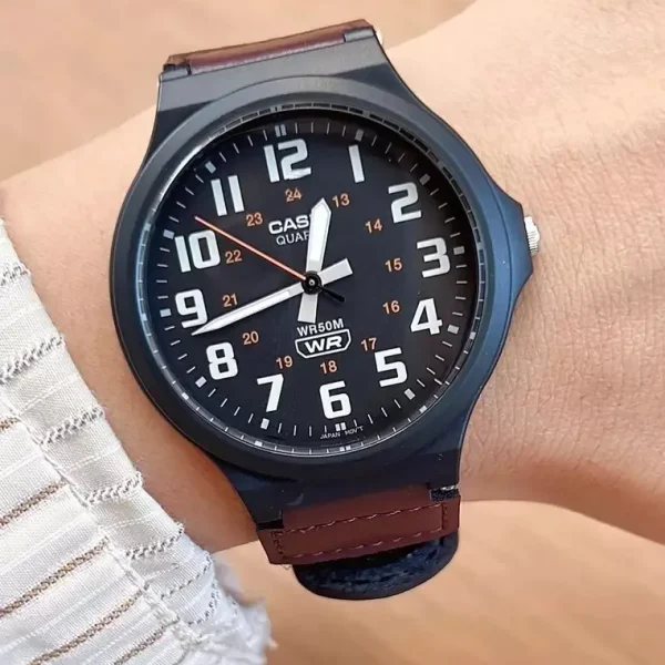 ساعت مچی اسپرت کاسیو مدل CASIO MW-240B-5BVDF