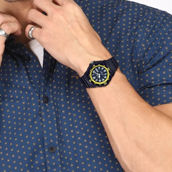 ساعت مچی اسپرت کاسیو مدل CASIO MRW-200HC-2BVDF