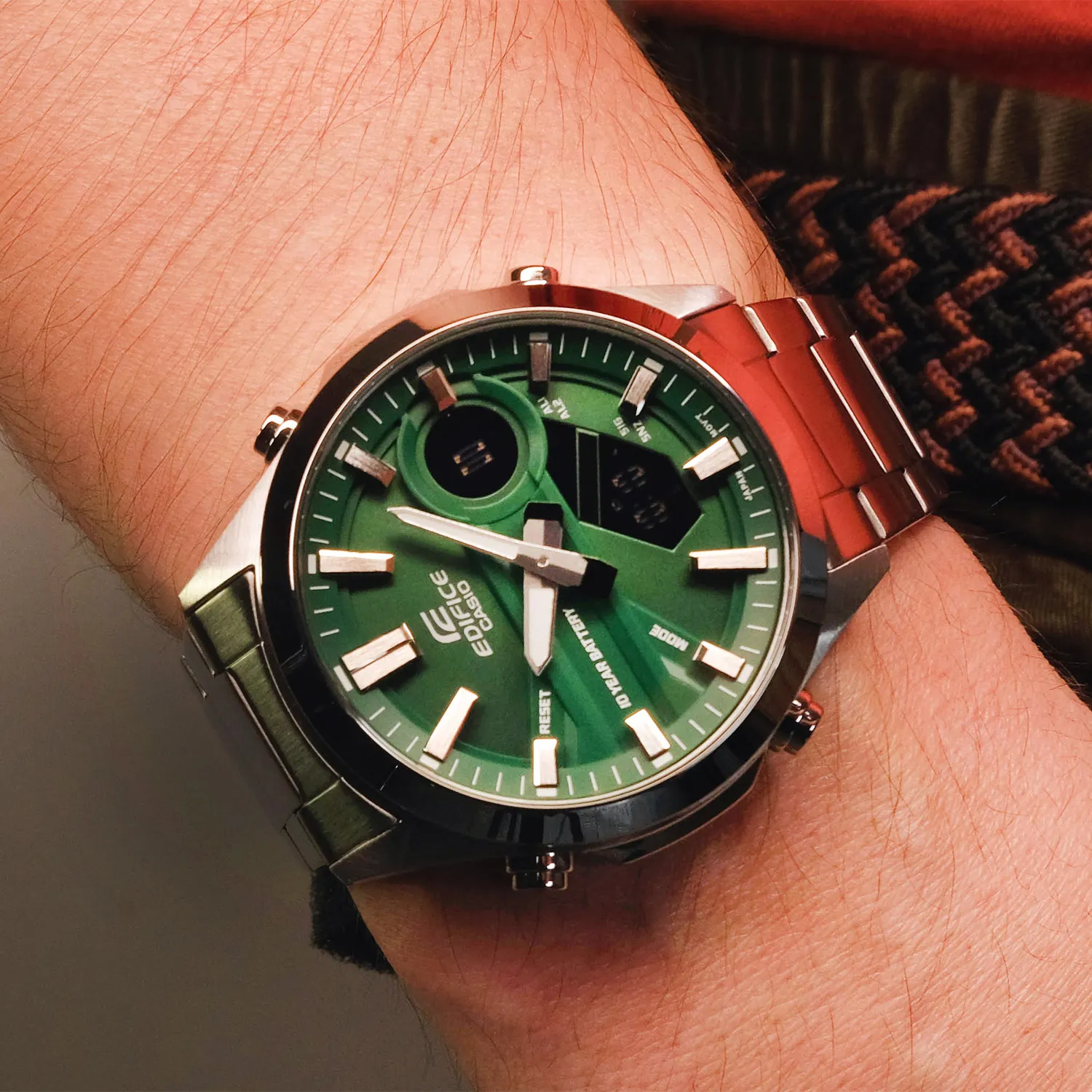 ساعت مچی مردانه ادیفایس کاسیو مدل EDIFICE EFV-C120D-3ADF