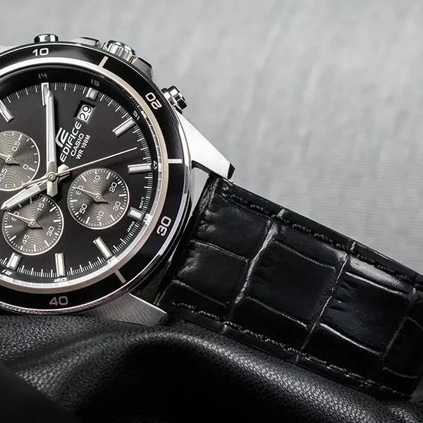 ساعت کاسیو ادیفایس مدل EFR-526L-1AVUDF